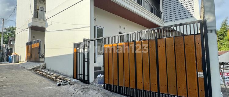Exclusive Boarding House 9 Rooms Behind UII Campus 1