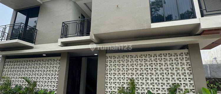 Kost Exclusive Mewah Minimalis Modern Dekat Uii  1