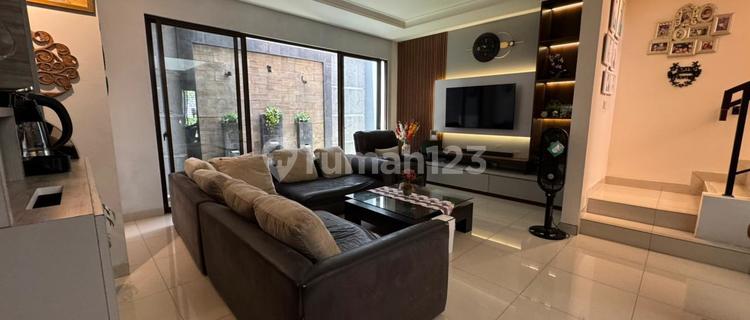 Furnished 5-Bedroom House Facing North in Eminent Bsd-No Cobroke