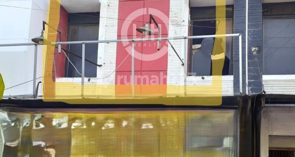 Ready-to-Use Shop House in a Strategic Location. 1