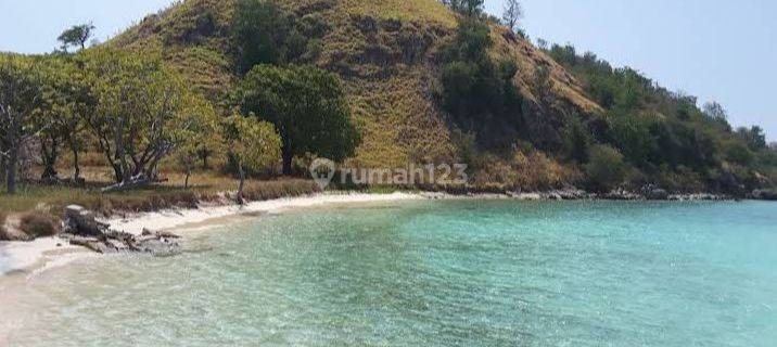 Beachfront Land For Sale 4 Hectares in Pantai Sebayur Besar Labuan Bajo 1