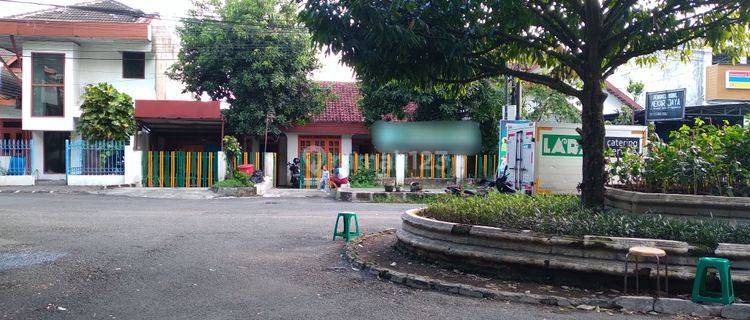 Tanah di lingkungan UGM 1