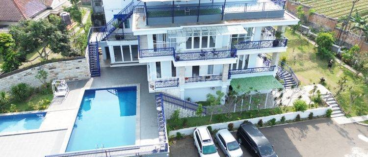 Disewakan Villa Kapasitas Besar Fasilitas Lengkap Di Puncak 1