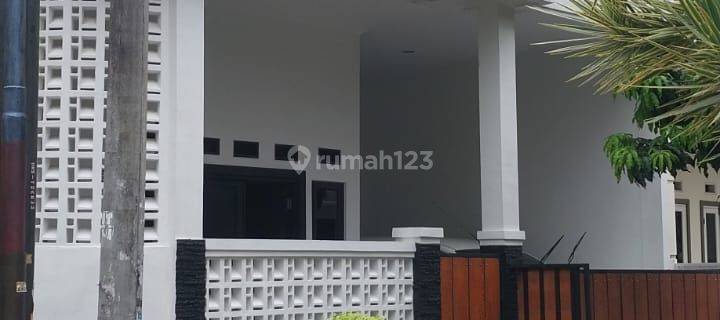 Rumah Hook Bebas Banjir Dekat Pintu Toll di Vila Indah Permai Bekasi 1