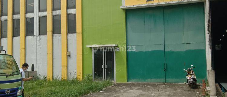 Gudang masih baru di komplek pergudangan di Pergudangan Bizhub Gunung sindur Bogor 1