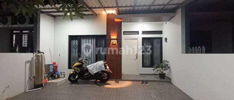 Rumah Minimalis Siap Huni Lokasi Strategis di Komplek Batununggal 1