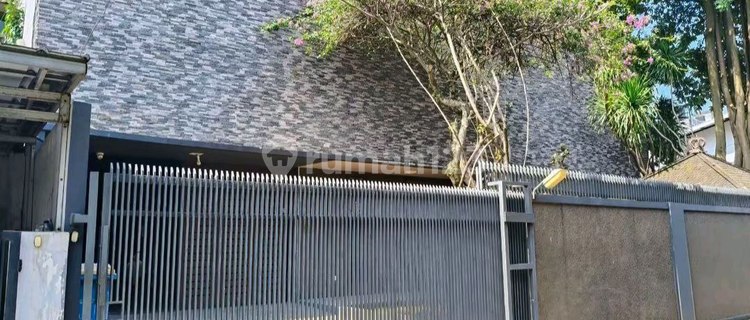 Dijual Rumah Mewah Posisi Hook Siap Huni Dekat Pusat Kota Bandung 1