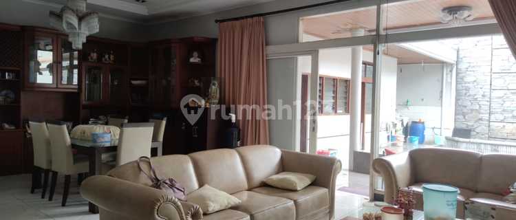 Strategic Shop House and Warehouse/Office For Rent In Jamika, Bandung City 1