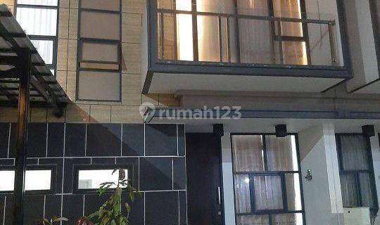 Dijual Rumah 2 Lantai Siap Huni di Golden City Bekasi 1