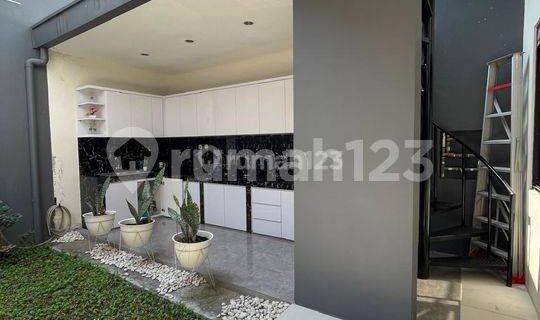 Rumah Full Furnished Tatar Lokacitra Kota Baru Parahyangan, KBP 1