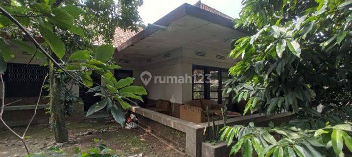 Di jual rumah bangunan klasik lokasi sayap Riau Bandung kota  1