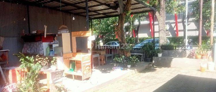 Rumah Lama Area Komersil di Sayap Riau Bandung 1