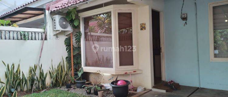 Rumah Kontrakan Cantik Bersih Bagus, furnished, SHM, sektor 5-Bintaro, Tangsel. 1