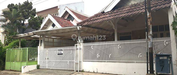 Rumah Kontrakan Bagus, Terawat, Harga Budget, Unfurnished., Shm, Dekat Pasar, Mall, Sekolah Tinggi, Dan Tollway, di Bintaro Jaya Sektor 5, Tangerang Selatan. 1