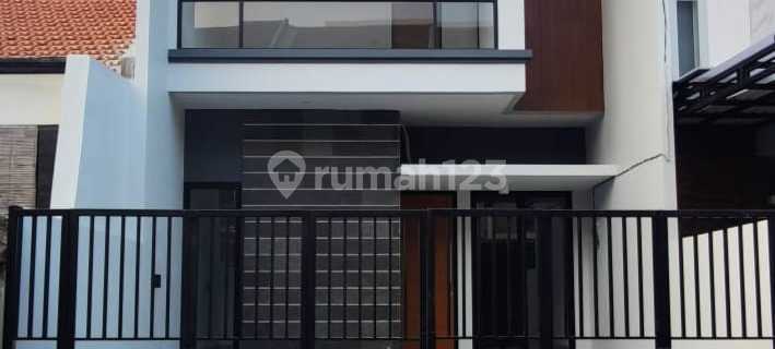 For Sale: Move-in Ready House in Klampis Semolo 1