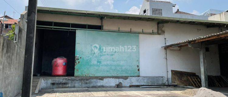 Gudang Siap Pakai di Sri Rejeki 1