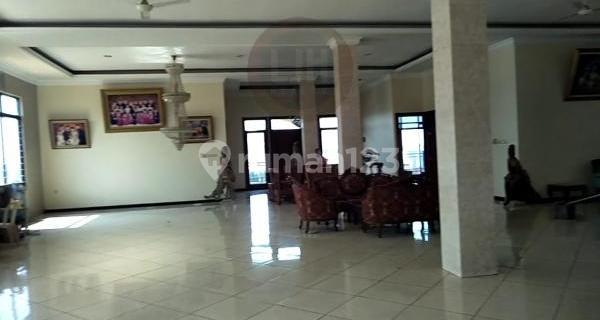 3-story shop house in Majapahit 1