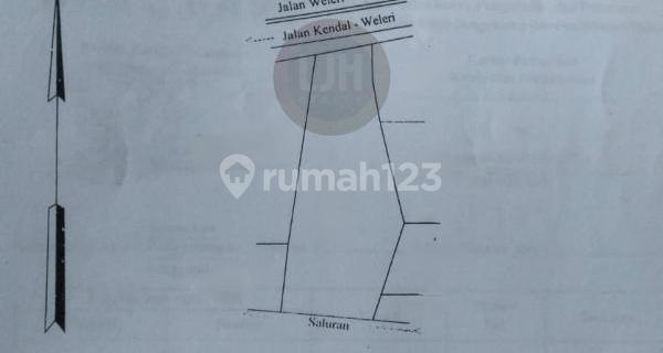 Bangunan rumah makan di Jalan Pantura 1