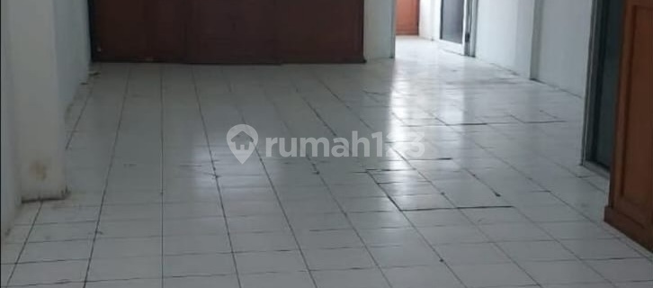 For Rent. 3.5-Story Shop House. on Jl. Raya Kh. Noer Ali. Kalimalang. Kayuringin Jaya, South Bekasi District. Bks City. West Java. 1