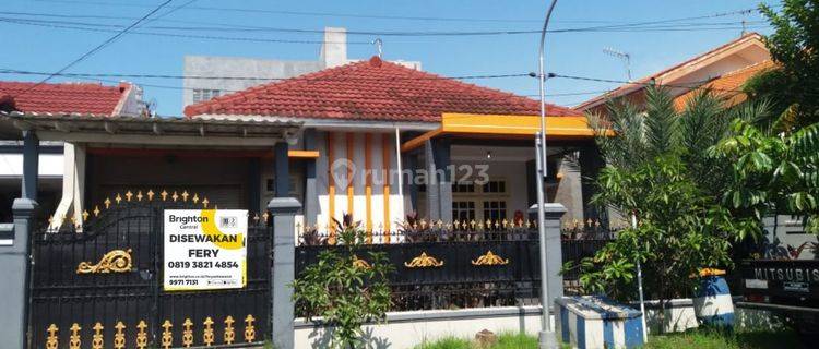 Rumah cantik, besar siap huni, Perum Pucang Indah, Sidoarjo kota 1