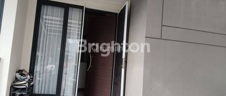 RUMAH 2,5 LANTAI DI SEMARANG BARAT 1