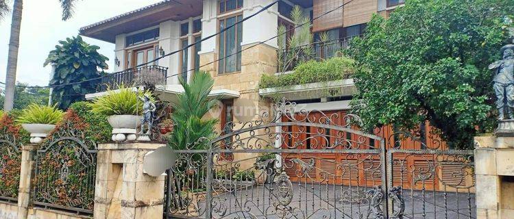 Rumah 2 Lantai Full Furnish di Kebayoran Lama Jakarta Selatan 1