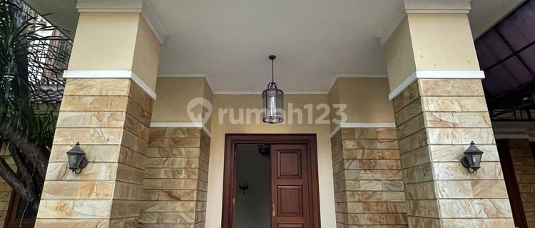 Classic American House Near Blok M and Melawai 1