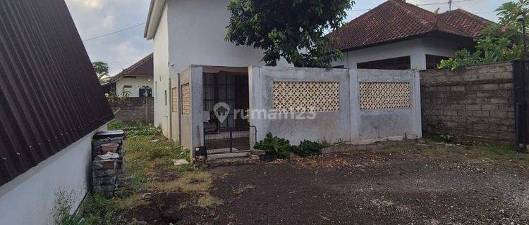 Land With Unfinished Building For Leasehold In Buduk, Mengwi 1