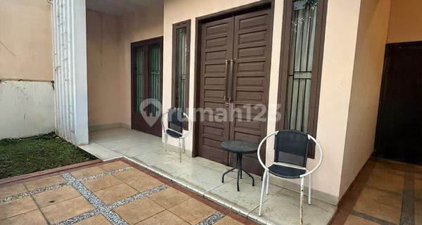 Dijual Rumah Hoek 2 Lantai Siap Huni di Komplek Japos Pondok Aren 1