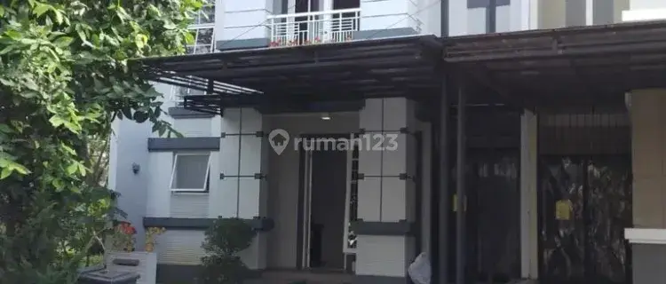 Rumah siap huni di lingkungan hijau the Green BSD Rumah di Vaneyard The Green BSD 2 Lantai SHM Bagus 1