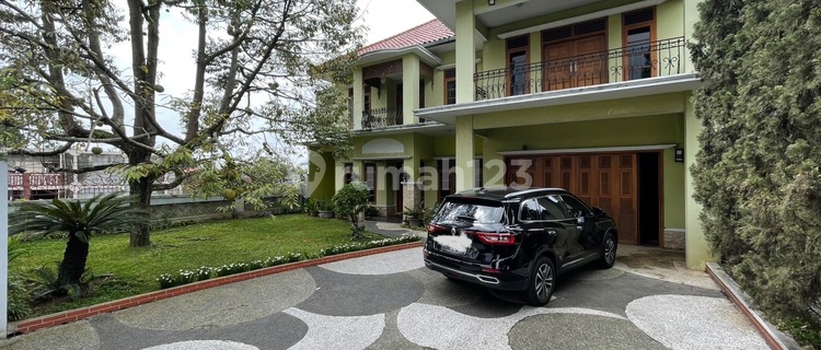 Rumah Mewah Full Furnish Jalan Raya Baru Kadungora Garut 1