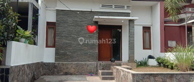 Rumah cantik terawat di Pesona Pasteur residence  1