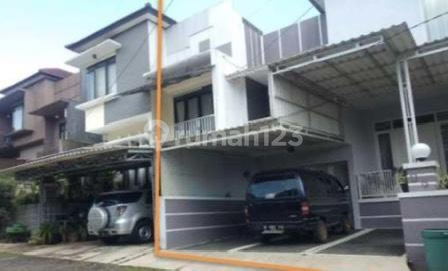 Rumah Strategis 2 Lantai Di Sukaraja 1