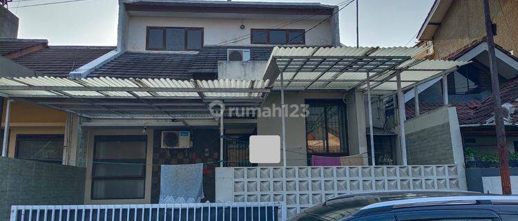 Rumah Cantik Terawat  di Taman Cibaduyut Indah, Cibaduyut 1