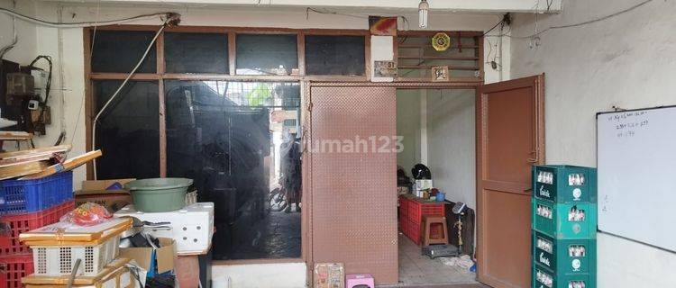 Rumah 3 Lantai Di Jembatan Lima, Jakarta Barat 1