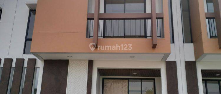 Rumah 2 Lantai Di Tangerang  1