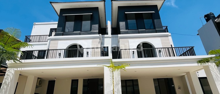 Rumah Cluster American Classic Karangrejo Semarang Selatan 1