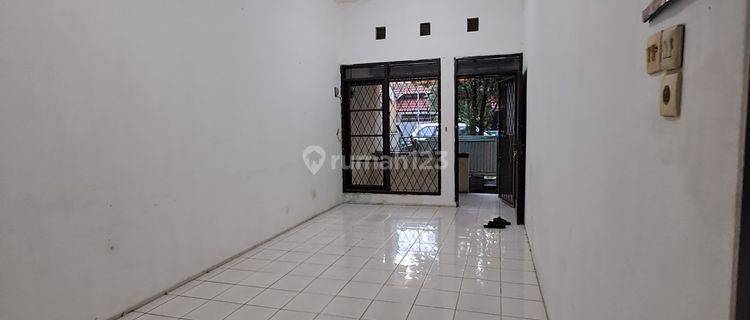 Rumah Disewakan Dekat Sekolah Bpk Taman Holis Bandung 1