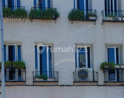 3-story shophouse Strategic Location in the Center of Jember City GMK03640 1