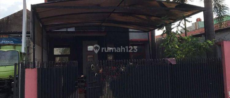 Rumah murah 2 lantai strategis mainroad Arcamanik Bandung  1