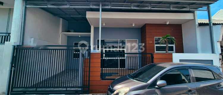 For Sale, Ready-to-Live-in House in Tanah Mas Near the Airport 1