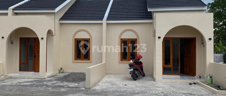 For Sale: New Ready-to-Occupy House in Tlogomulyo Pedurungan 1
