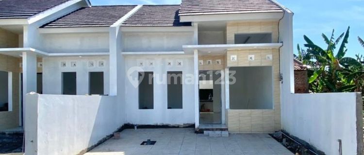 For Sale: New Ready-to-Occupy House in Plamongansari Pedurungan 1