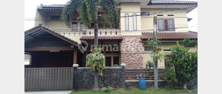 FOR SALE: LUX House in Batununggal, Furnished, Strategic Location, Premium Area 1
