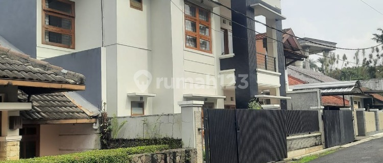 Dijual Rumah Dekat Kampus Cocok Untuk Kost Cigadung Dago 1