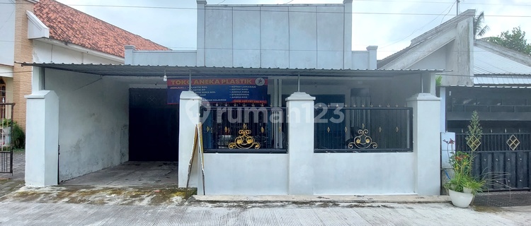 Rumah Toko Satu Lantai 2 Kamar Tidur di Candipuro 1