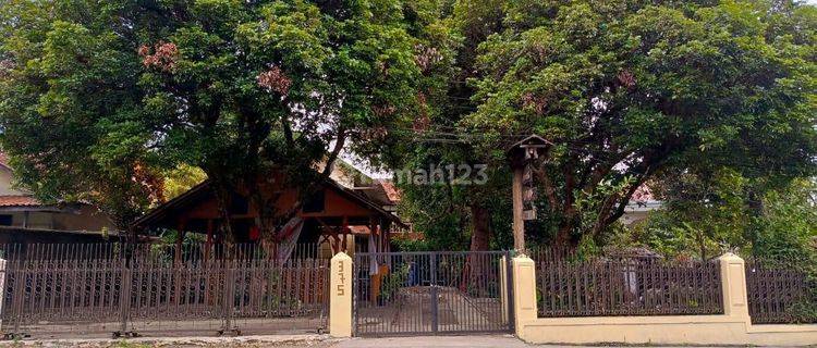 Dijual rumah dan pondokan aktif jl Raya Tanjungsari Sumedang 1