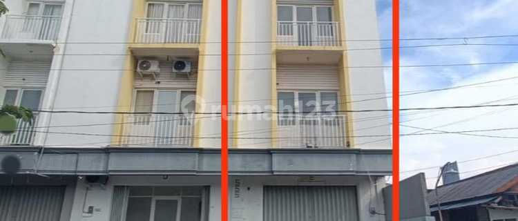 For Rent: Shop House in Mt Haryono, Strategic Location Near the City. 1
