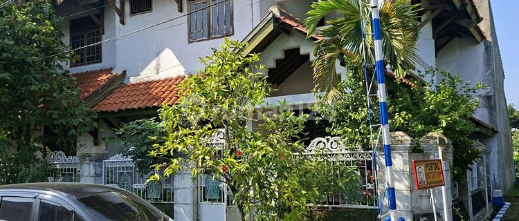 Rumah Hook 2 Lantai di Plamongan Indah 1