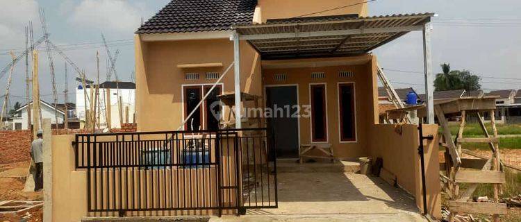 Jual cepat Rumah Baru. Ada satu unit lagi. Bonus AC dan pagar. Lokasi sukawinatan Palembang  1